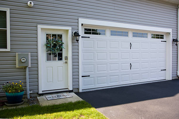 24/7 Emergency Garage Door Panel Replacement experts in Madrid, IA